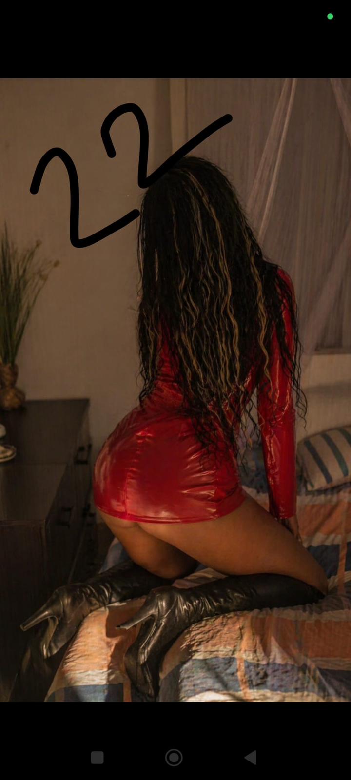 אישה חטובה פתח תקווה