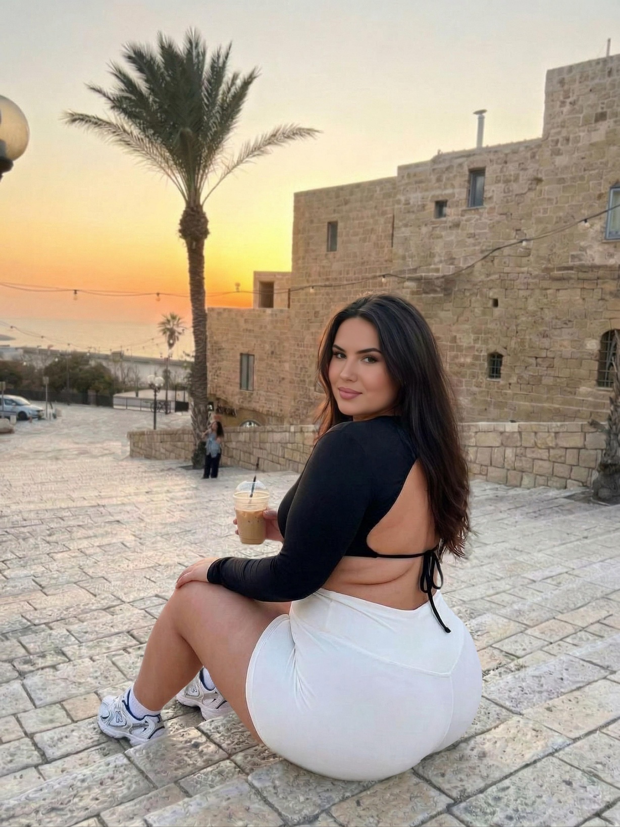 בתל אביב – סקסית מטפלת ממכרת
