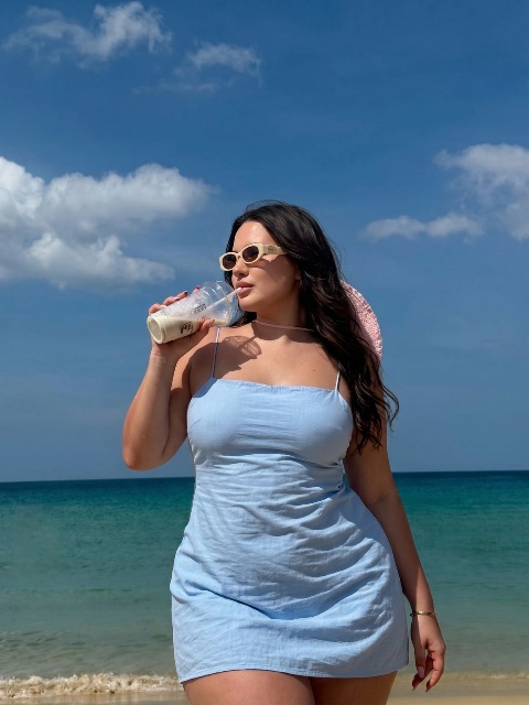 בתל אביב – סקסית מטפלת ממכרת