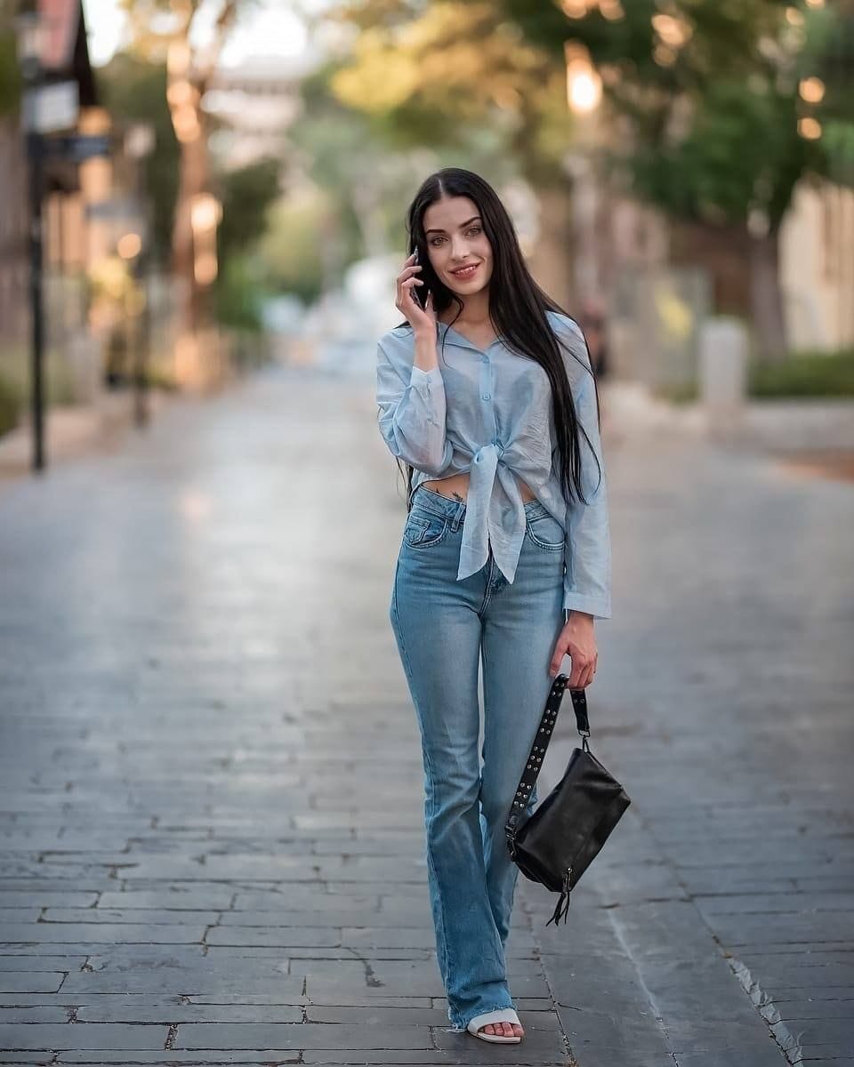ליזה- מסאזיסטית ליברלית בת 25 תל אביב